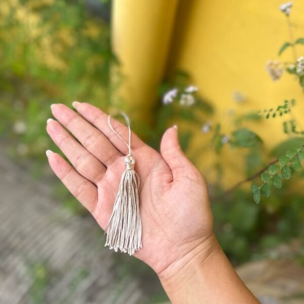 Pingente de Tassel – 7cm (COR BEGE) Pacote com 10un
