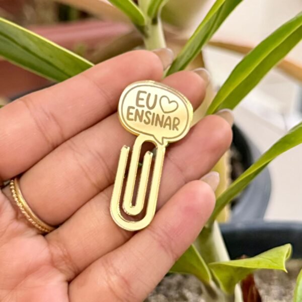 Clipes em Acrílico Dourado 'Eu amo Ensinar' - 2 unidades